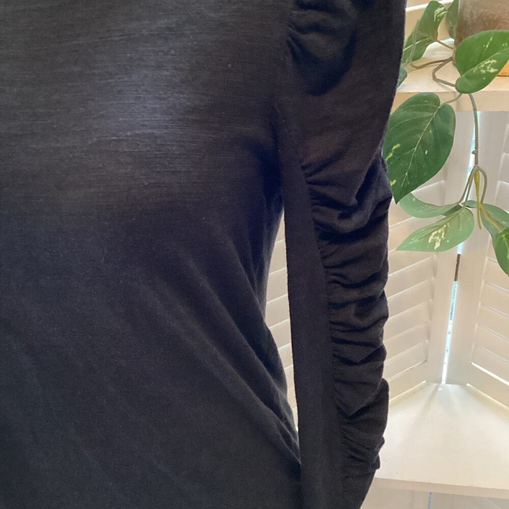 WE THE FREE SYNCHED SLEEVE BLACK LONG SLEEVE BLOUSE SIZE SMALL 1252 - Picture 3 of 9